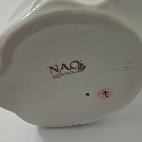 Lladro NAO Porcelain First Communion Girl - Picture 6 of 6